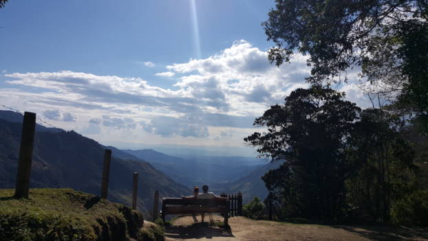 Cartagena - Stop halverwege (boven op berg ) richting valle de cocora