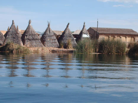 Titicacameer - Drijvende eilanden van totora riet