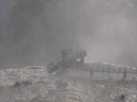 Iguaçu Falls - Mist & water