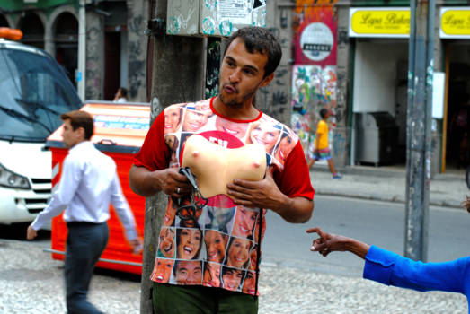 Rio de Janeiro - Street boobs.