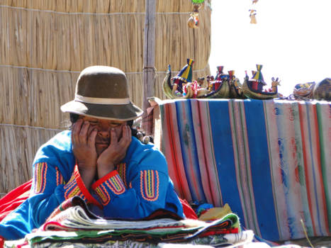 Peru - Titicaca meer, Isla de los Uros. Kijken, kijken niet kopen.......