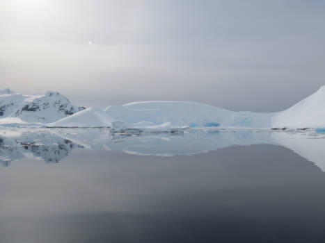 Antarctica - Weerspiegeling