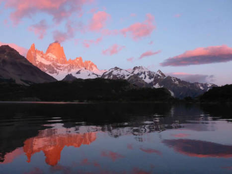 Argentinië - Zon zet Fitz Roy in brand om 5u00 's ochtends