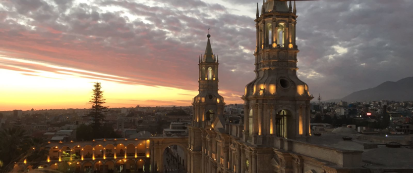 Peru - Arequipa - genieten van de ondergaande zon met een Pisco Sour