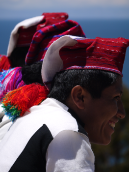 Peru - Mannen moeten zelf hun muts breien, anders kunnen ze niet trouwen.