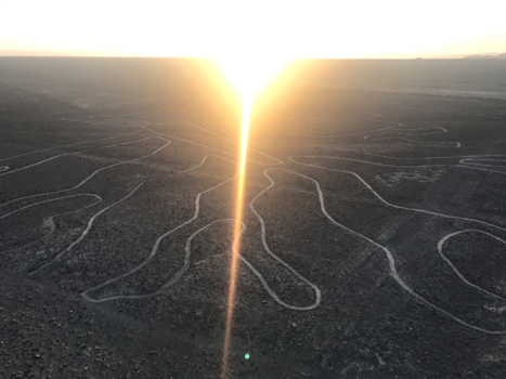 Nazca Lines - Nazca lines bij zonsondergang
