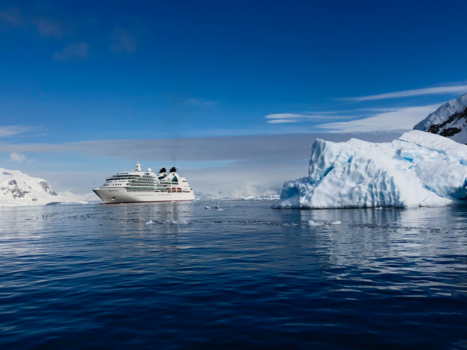 Antarctica - Amazing Antarctica by Luxury Cruise