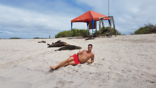 Galápagos eilanden - Just relaxing with my friends.