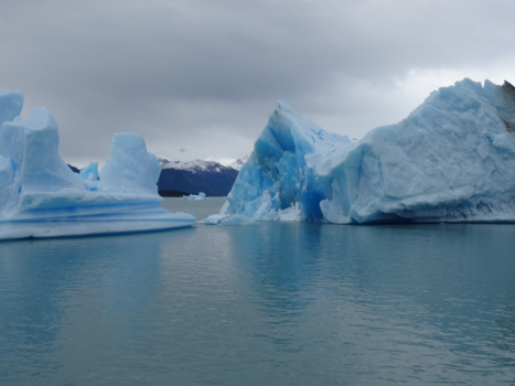 Los Glaciares National Park - On the rocks