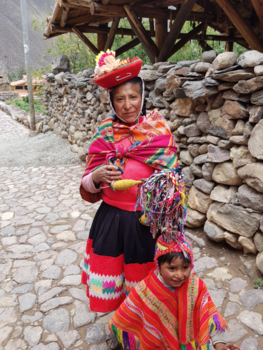 Peru - Beautiful Ladies