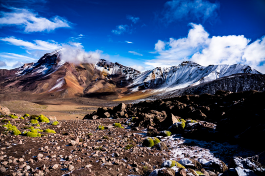 Peru - Vulkaan op 6000 meter hoogte bij zonsopgang